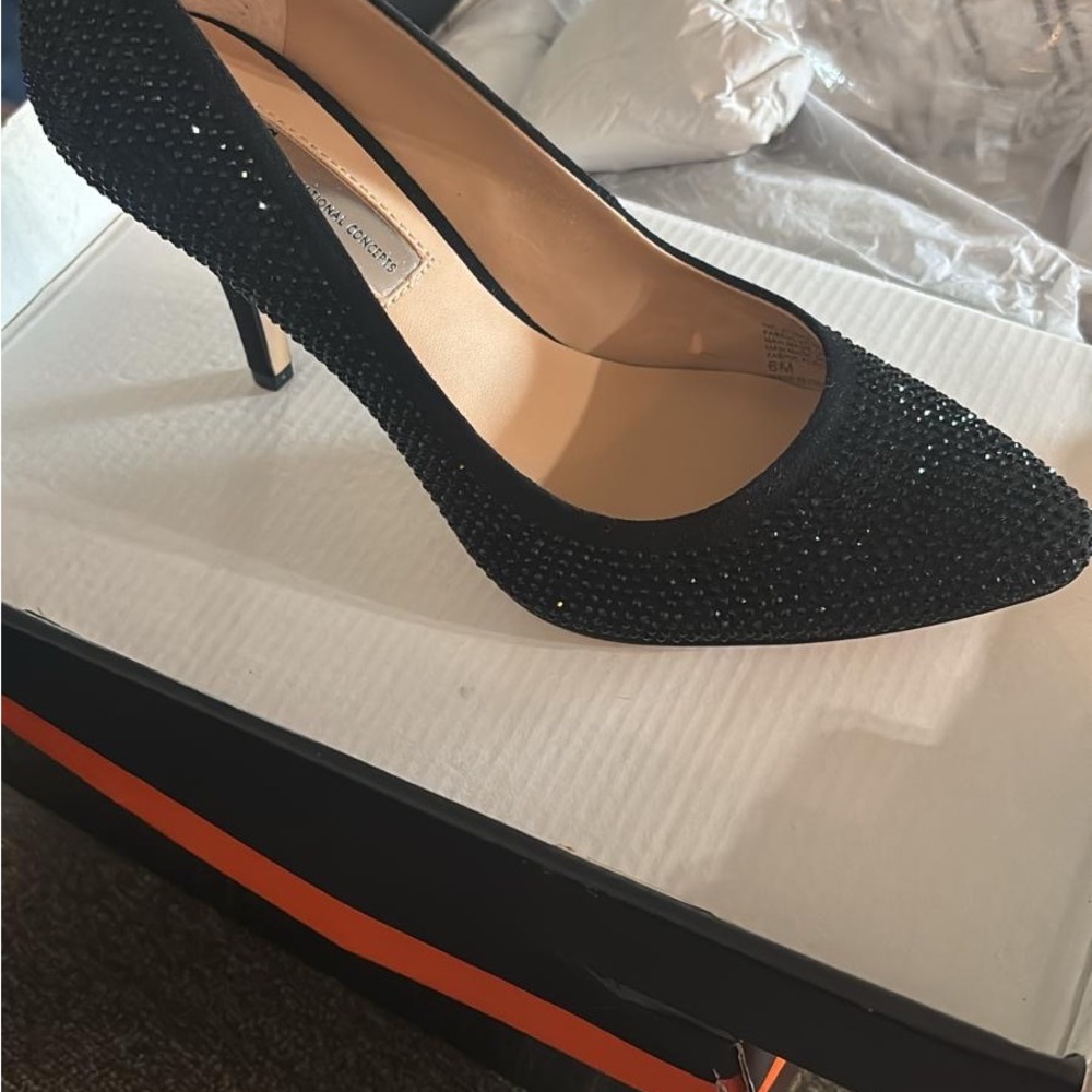 INC ZITAH Heels size 6